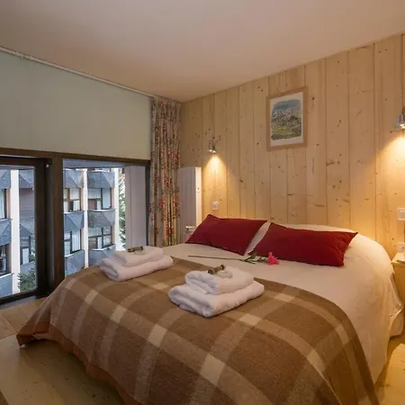 Sainte-foy-l'argentiere Sleeps 4 Apartament